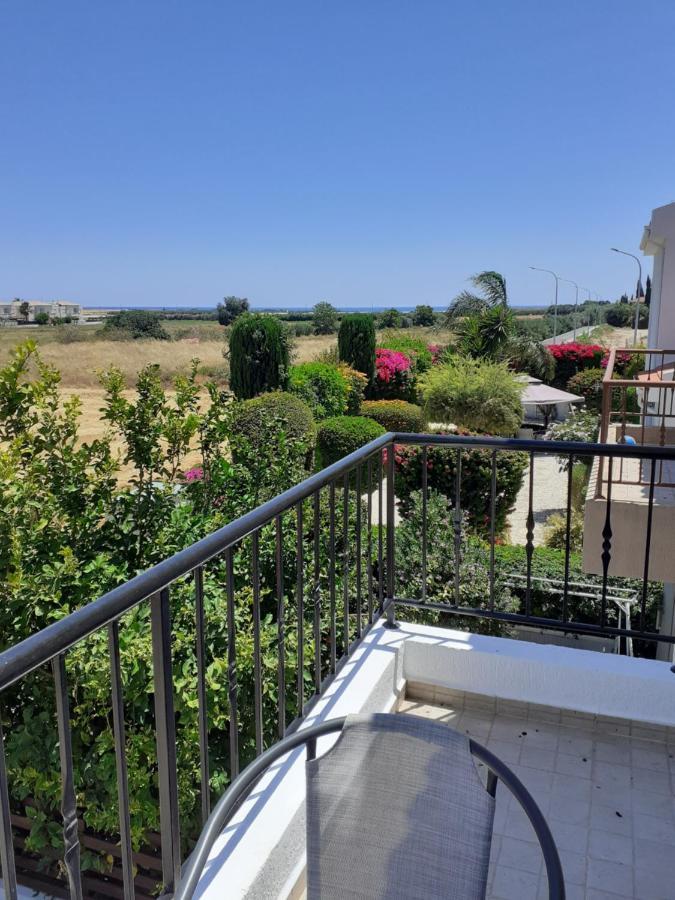 Beautiful 2-Bed House In Mandria Paphos Villa Buitenkant foto