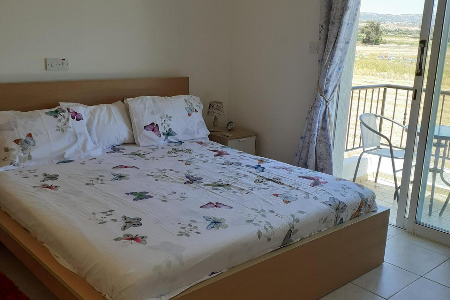 Beautiful 2-Bed House In Mandria Paphos Villa Buitenkant foto