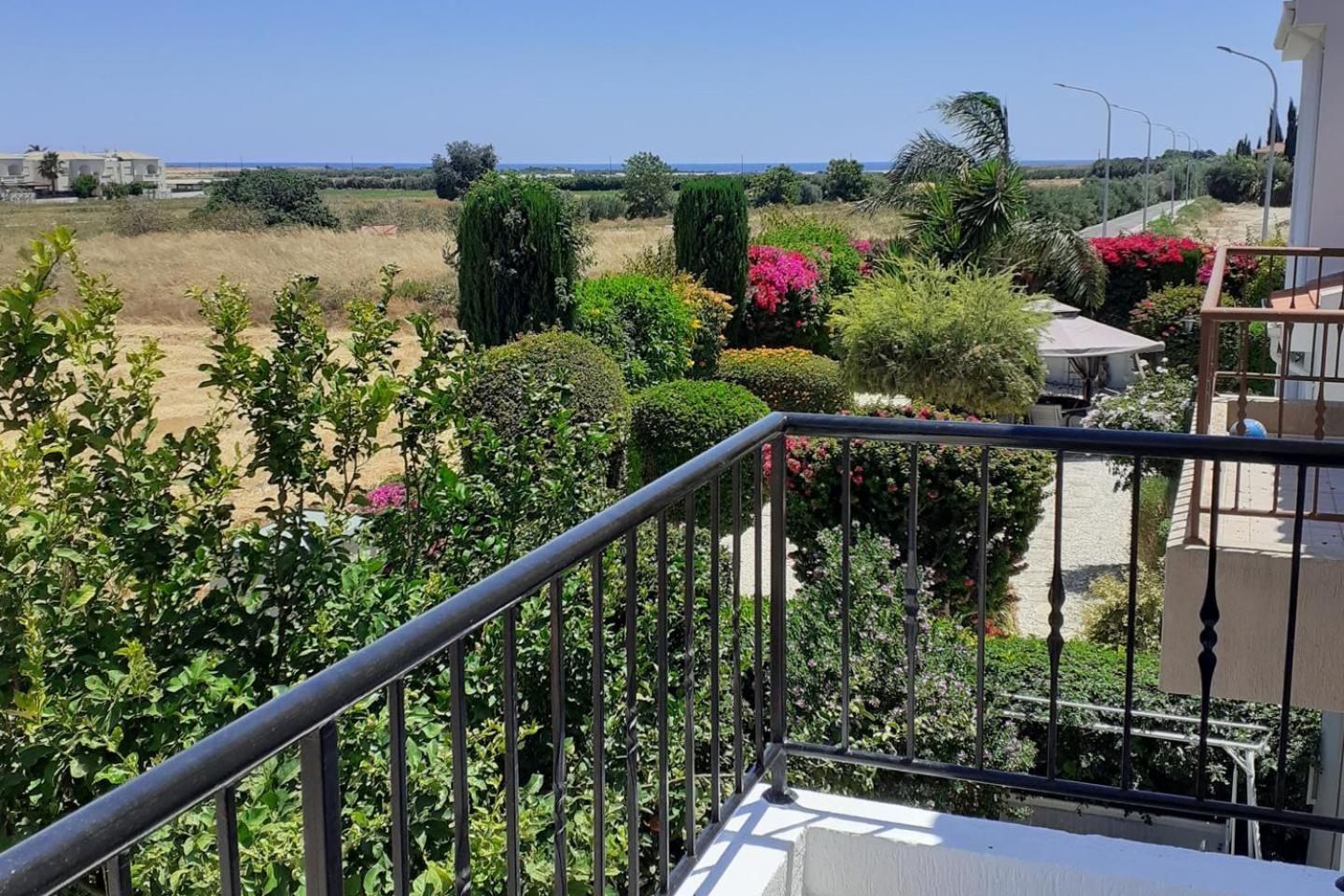 Beautiful 2-Bed House In Mandria Paphos Villa Buitenkant foto